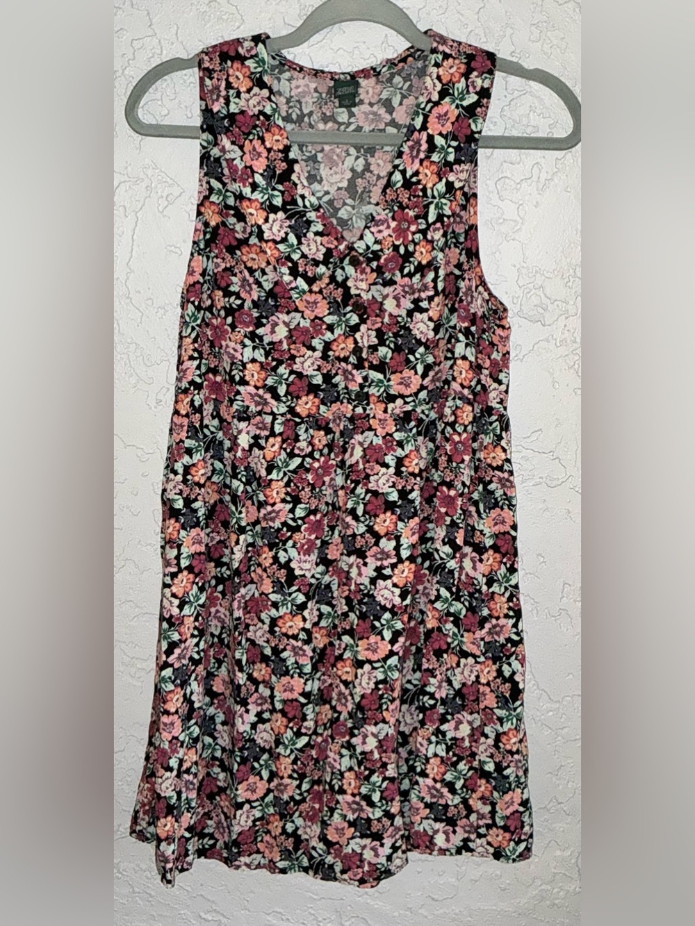 Wild Fable Black Floral V-Neck Sleeveless Dress